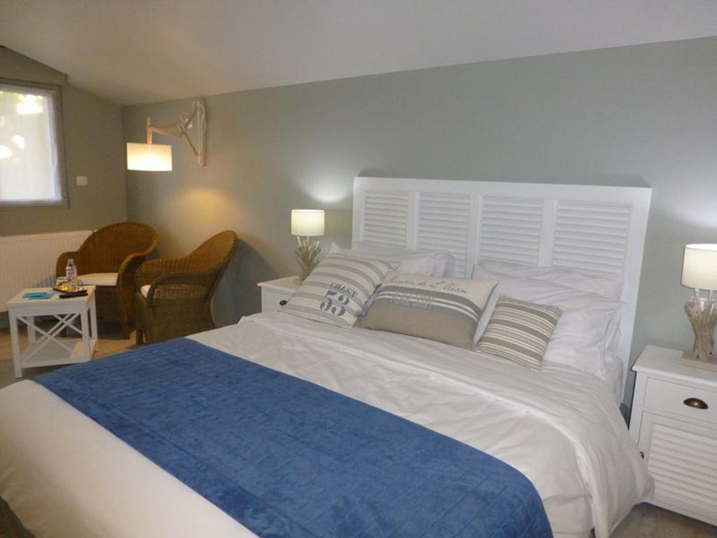 Le Clos Du Miroir Courset Rum bild