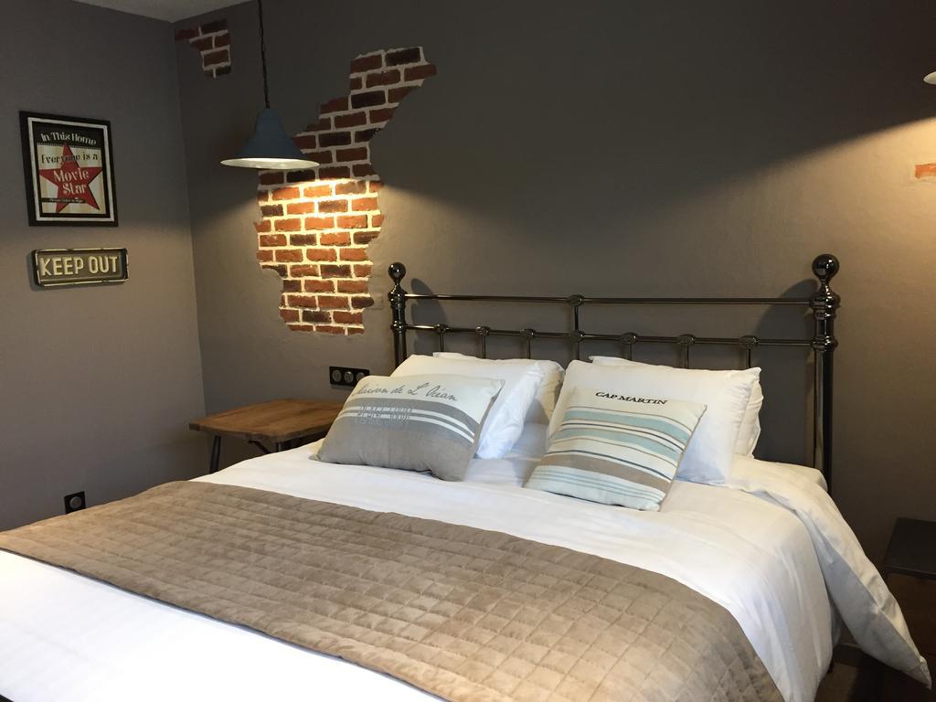 Le Clos Du Miroir Courset Exteriör bild